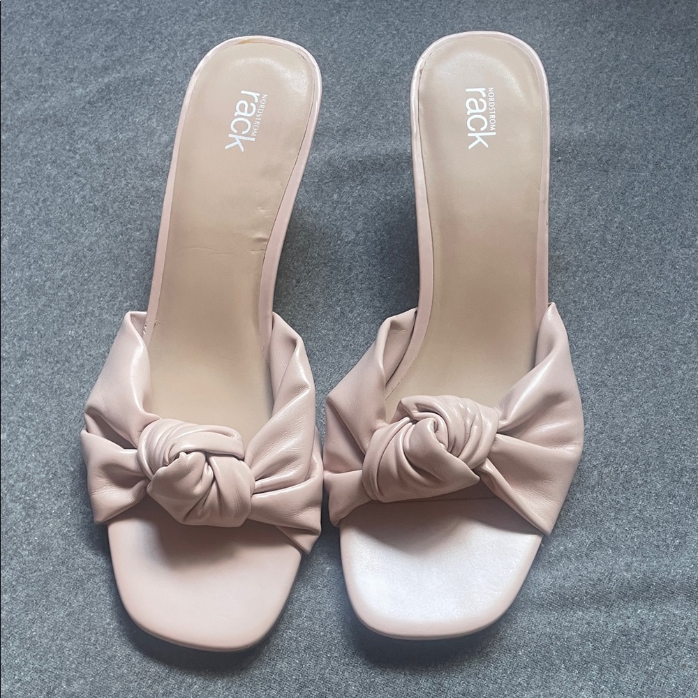 Elegant Blush Knotted Heels - Picture 5 of 5